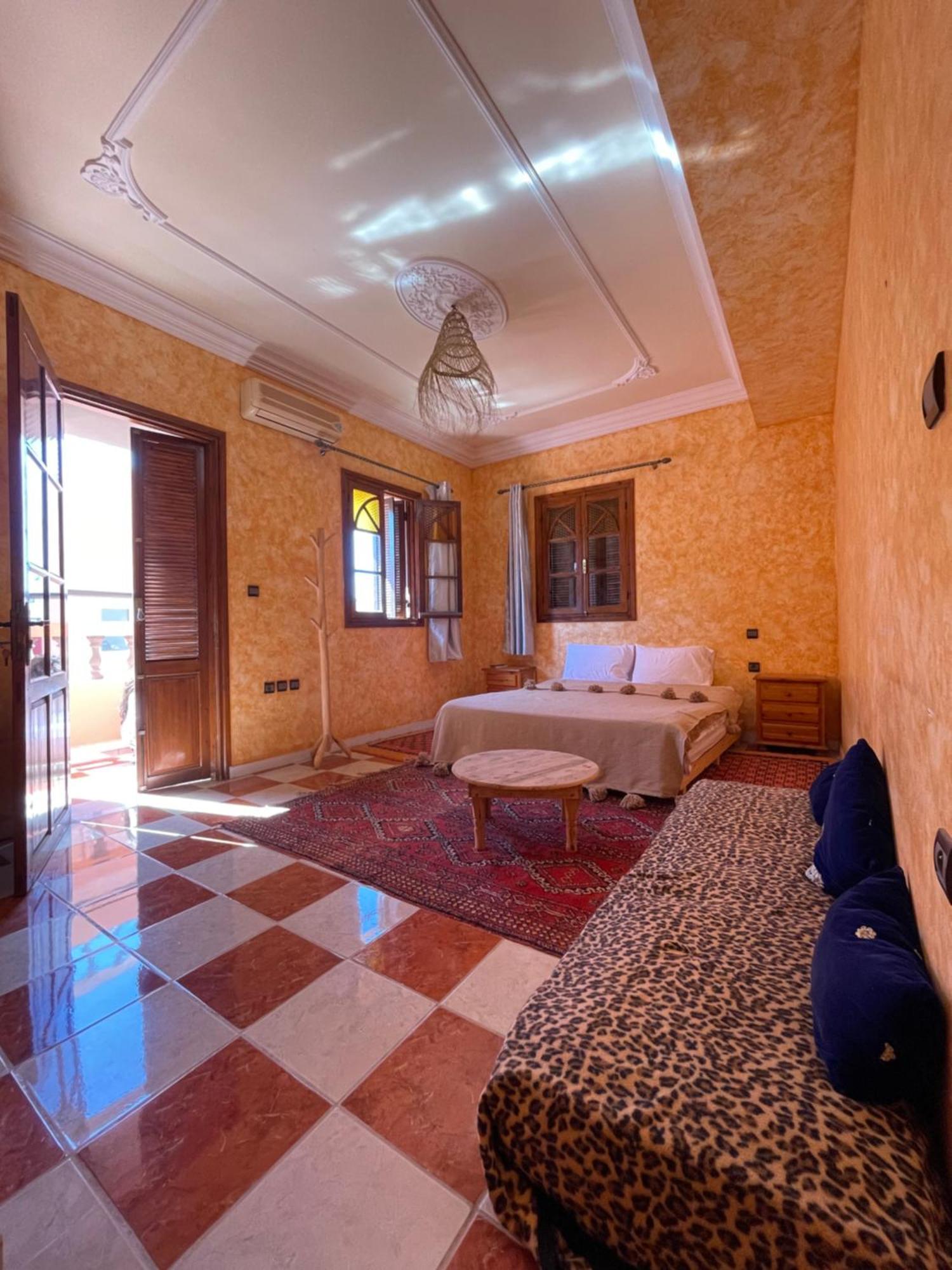 Albergue Berber Waves Surf House Tamraght Exterior foto